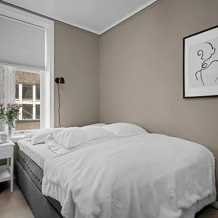 Leilighet Dinbnb L 250m From Citycenter L Fireplace L Sleeps 6 L 24i7 Check In *