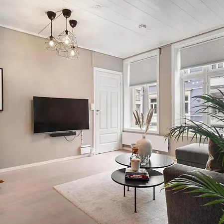 Dinbnb L 250m From Citycenter L Fireplace L Sleeps 6 L 24i7 Check In * برغن