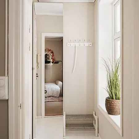 Διαμέρισμα Dinbnb L 250m From Citycenter L Fireplace L Sleeps 6 L 24i7 Check In